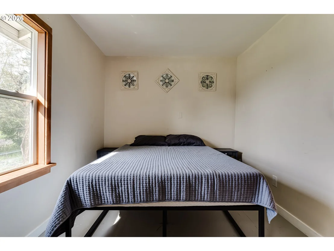 Photo of 111 HOLEMAN AVE