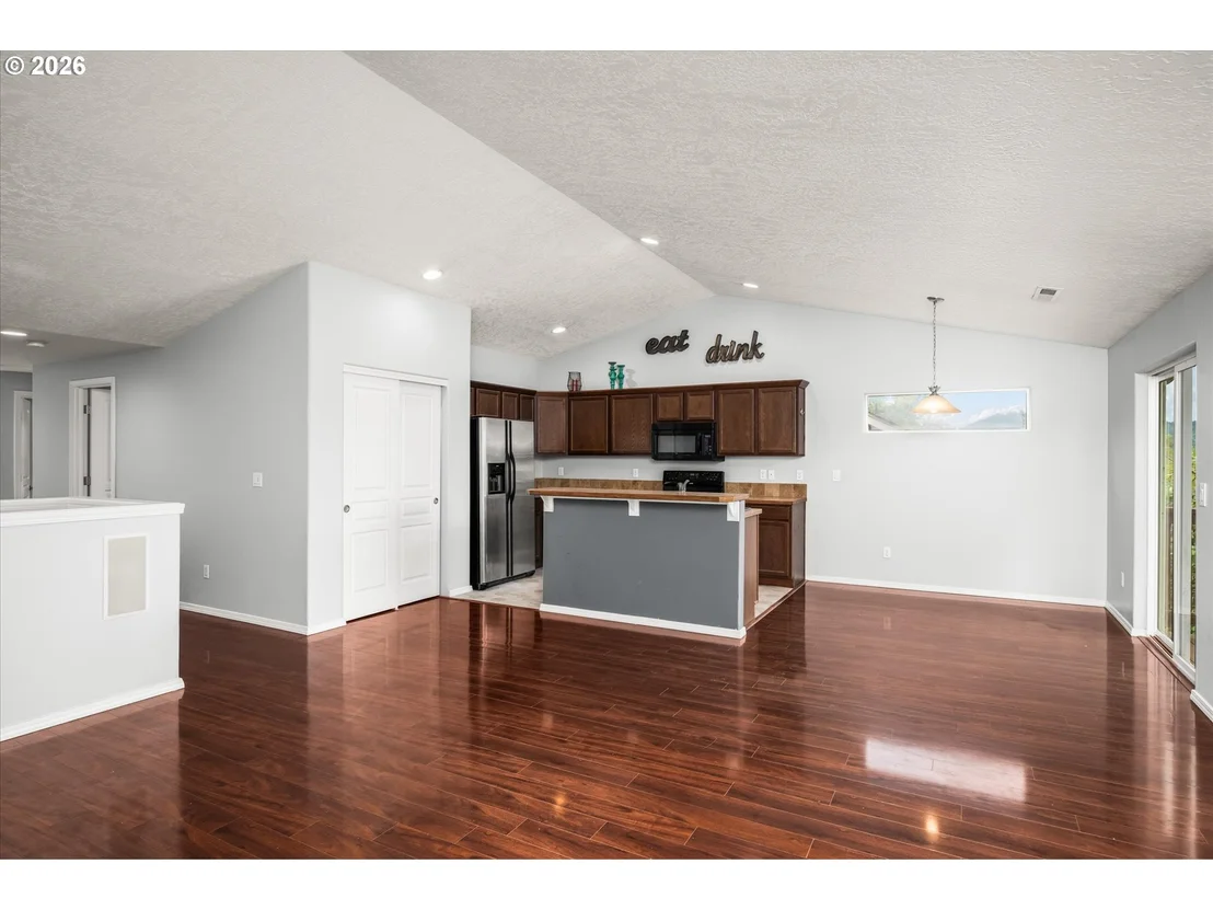 Photo of 553 S 48TH PL