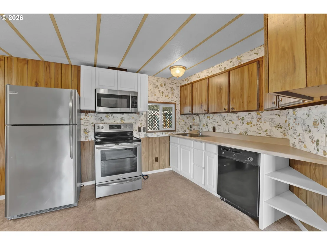 Photo of 231 CRESWOOD DR
