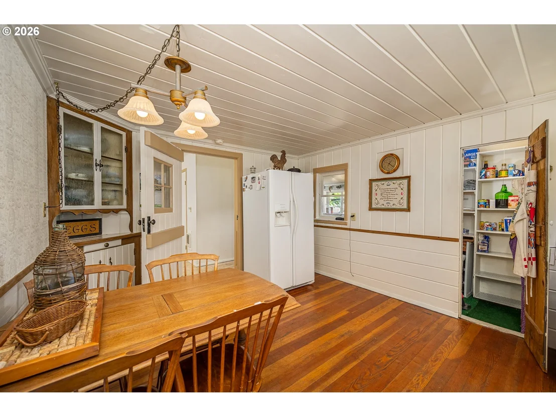 Photo of 40168 BOOTH KELLY RD