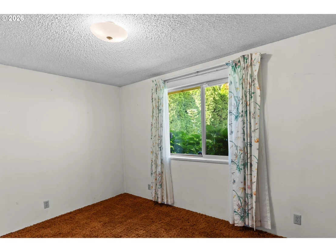 Photo of 475 PINEDALE AVE