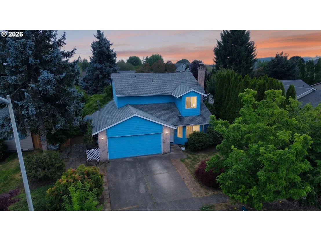 Photo of 212 SUNSET DR