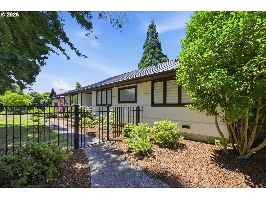 Photo of 110 CORLISS LN