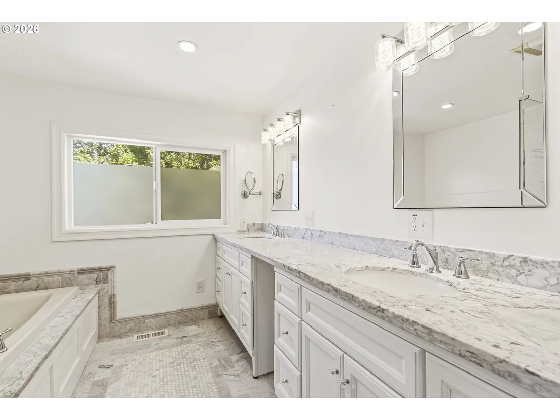 Photo of 1241 DIVISION ST