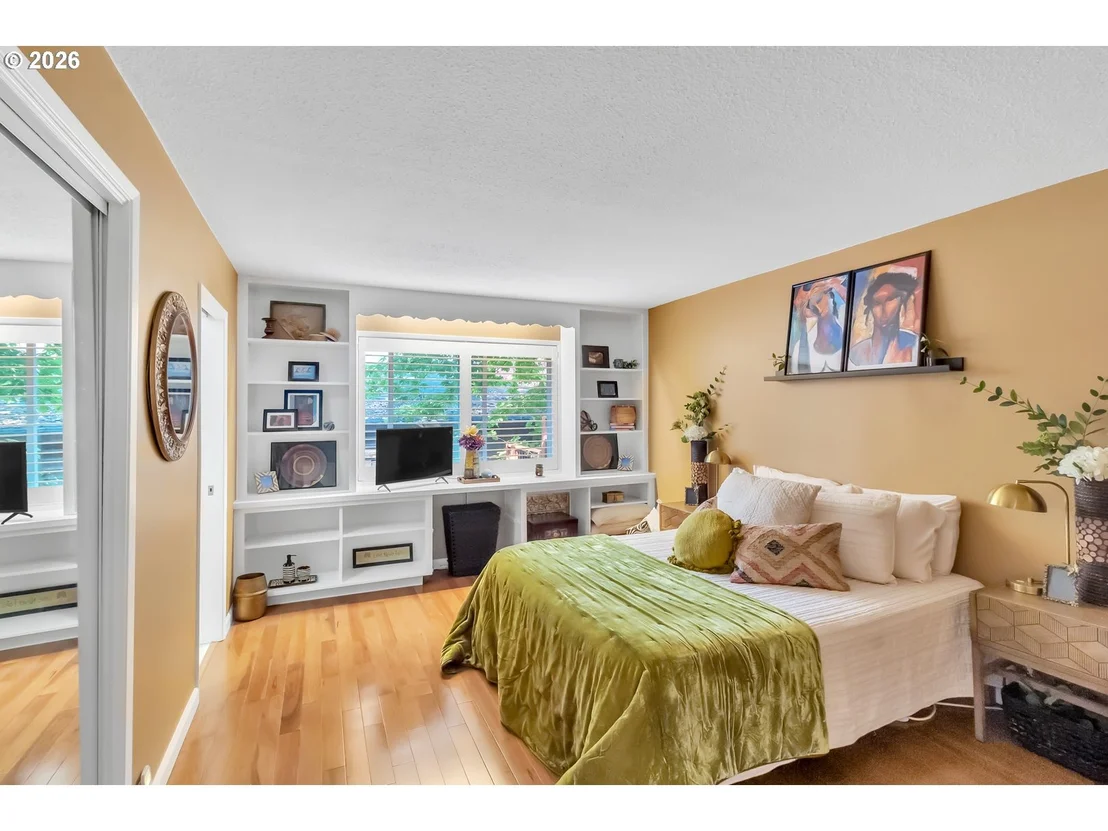 Photo of 2610 HIGHLAND OAKS DR