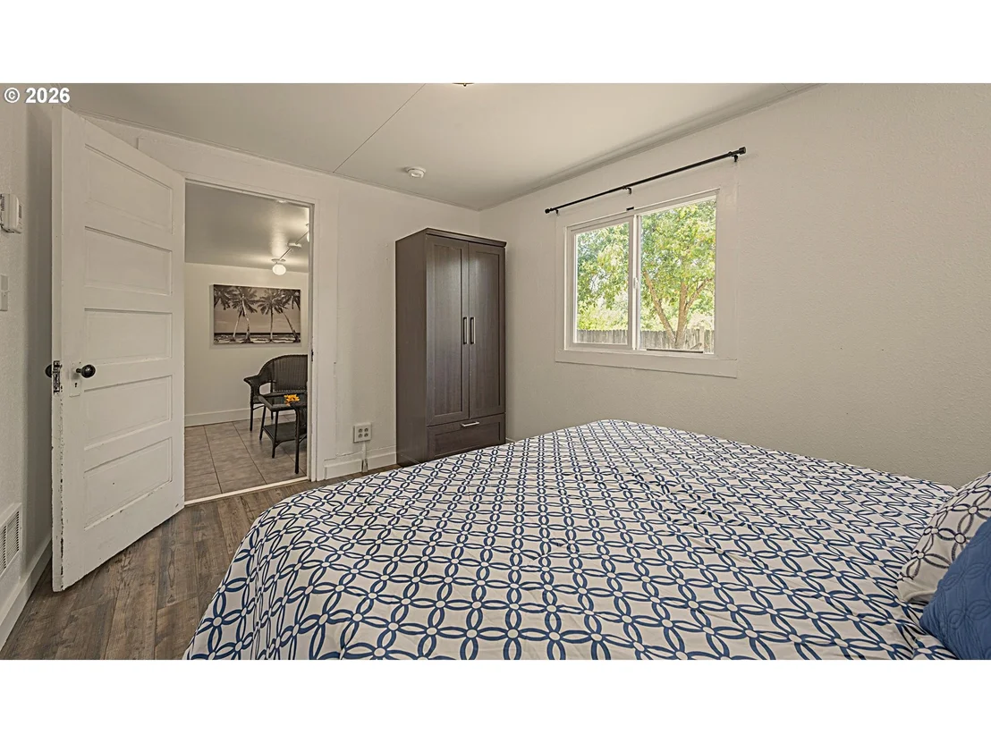 Photo of 1875 W 18TH AVE