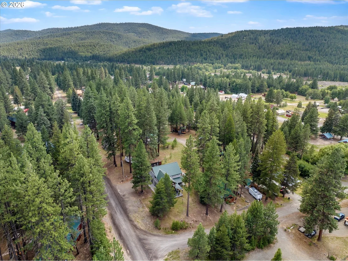 Photo of 395 BONANZA ST