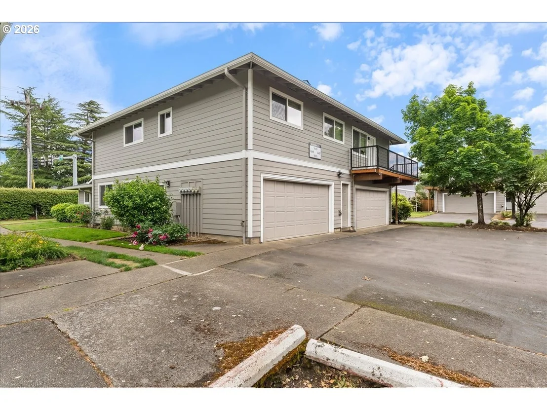 Photo of 1649 NE KANE DR