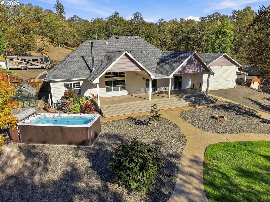 Photo of 711 SABLE DR