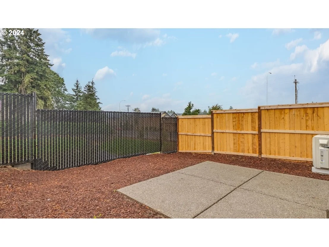 Photo of 6006 SE 15th ST