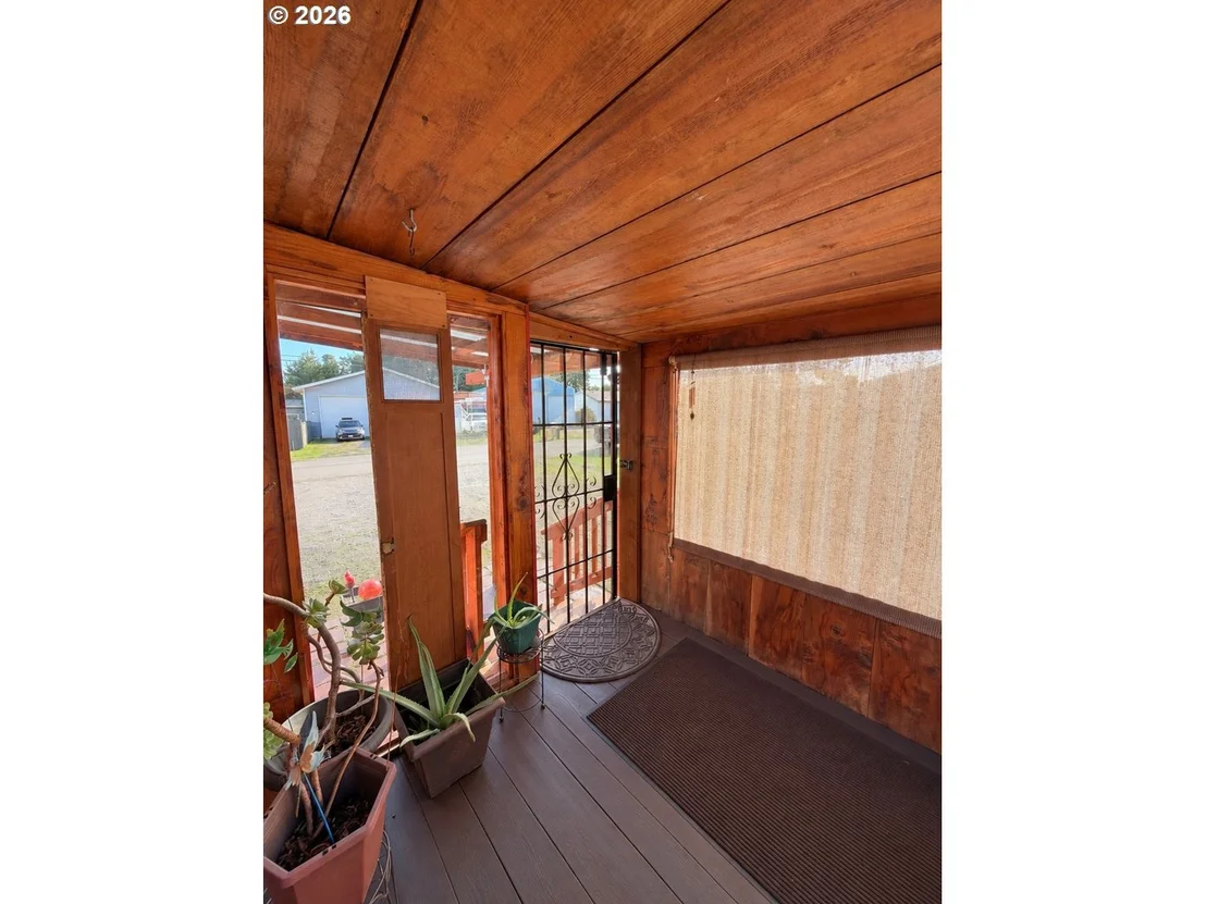 Photo of 450 TIARA ST