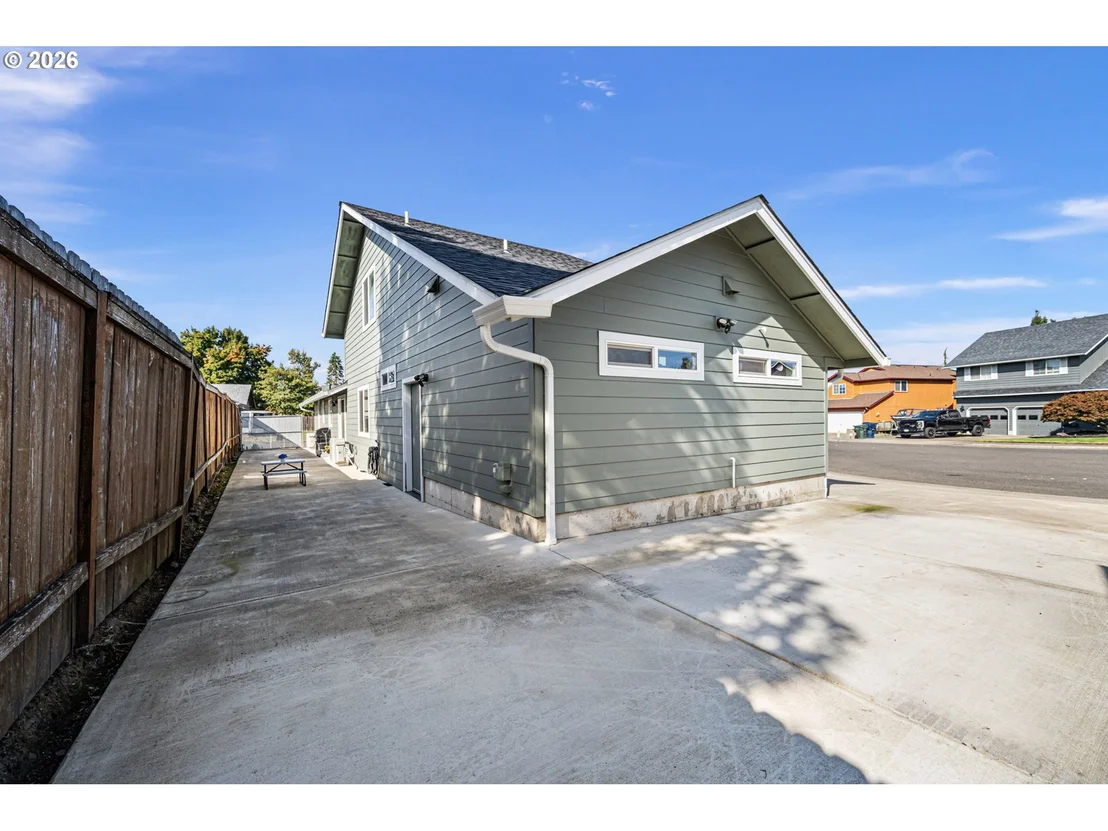 Photo of 1101 CEDAR CT