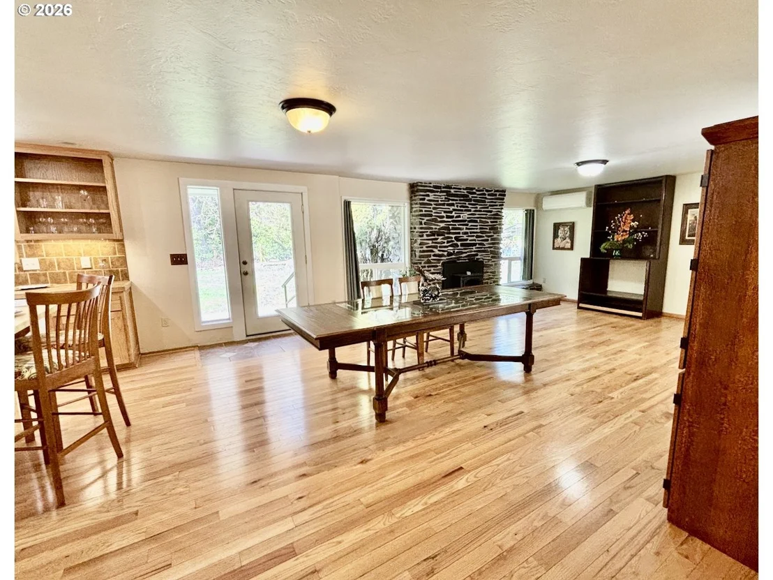 Photo of 55433 MCKENZIE HWY