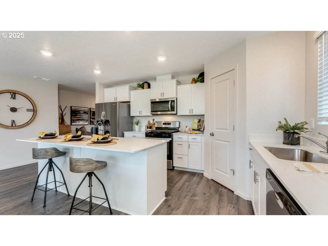 Photo of 121 Greencrest ST NE
