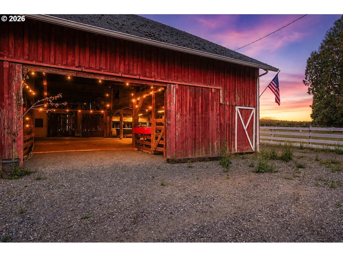Photo of 27424 SE EAGLE CREEK RD