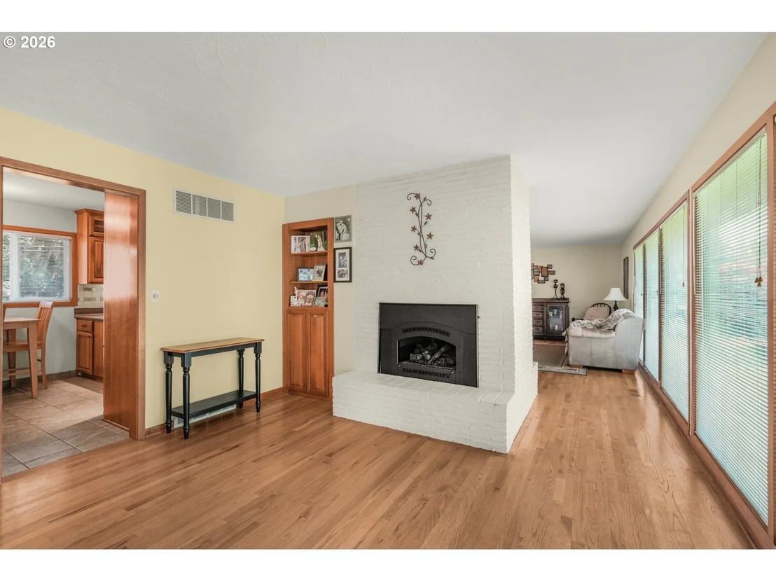 Photo of 230 PARK DR