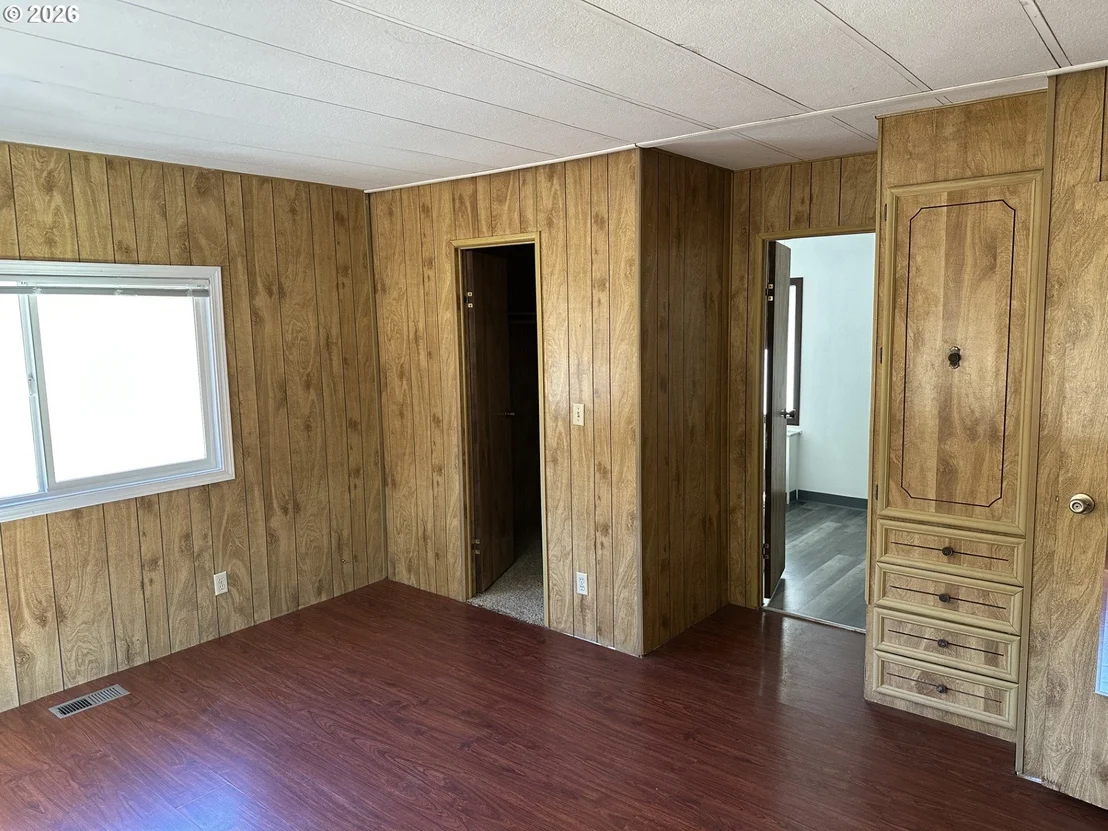 Photo of 17875 OLD WOOD RD