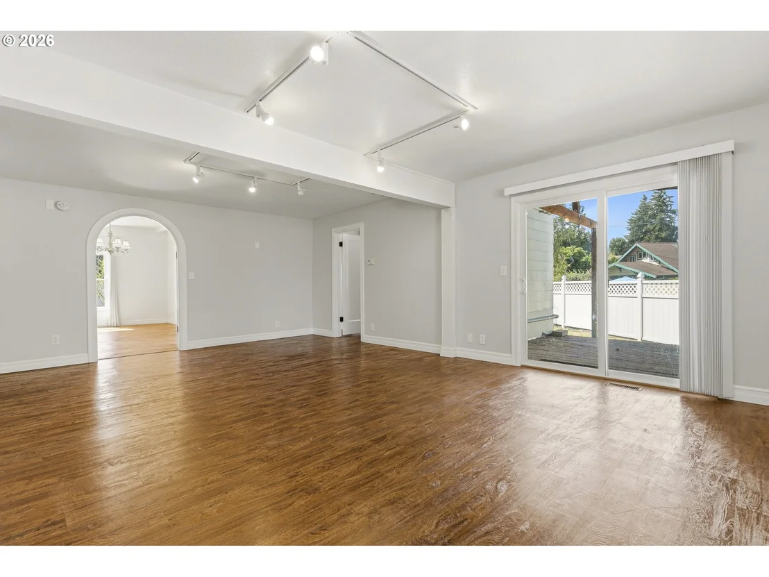 Photo of 1241 DIVISION ST