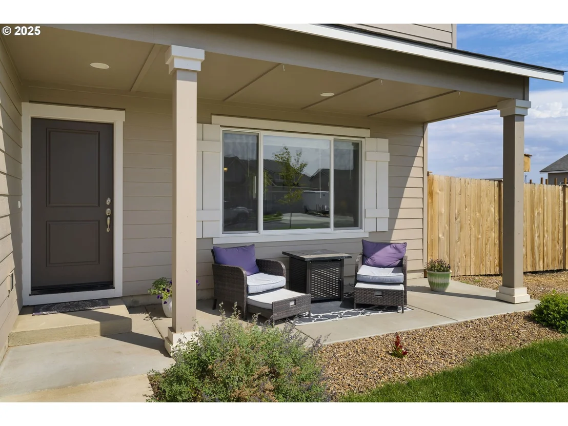 Photo of 280 NW DOUBLE EAGLE AVE