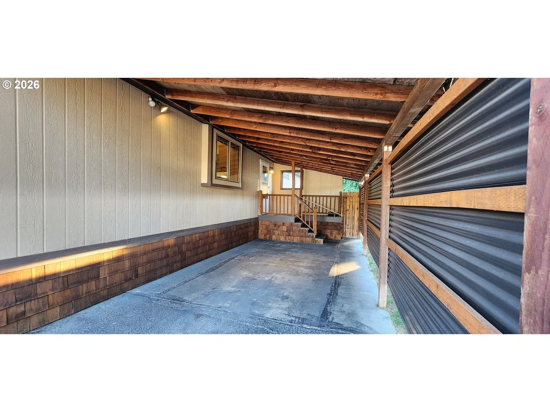 Photo of Unit G at 4531 FRANKLIN BLVD