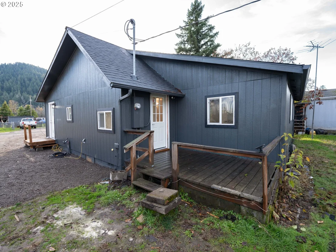 Photo of 47875 ELGIN AVE