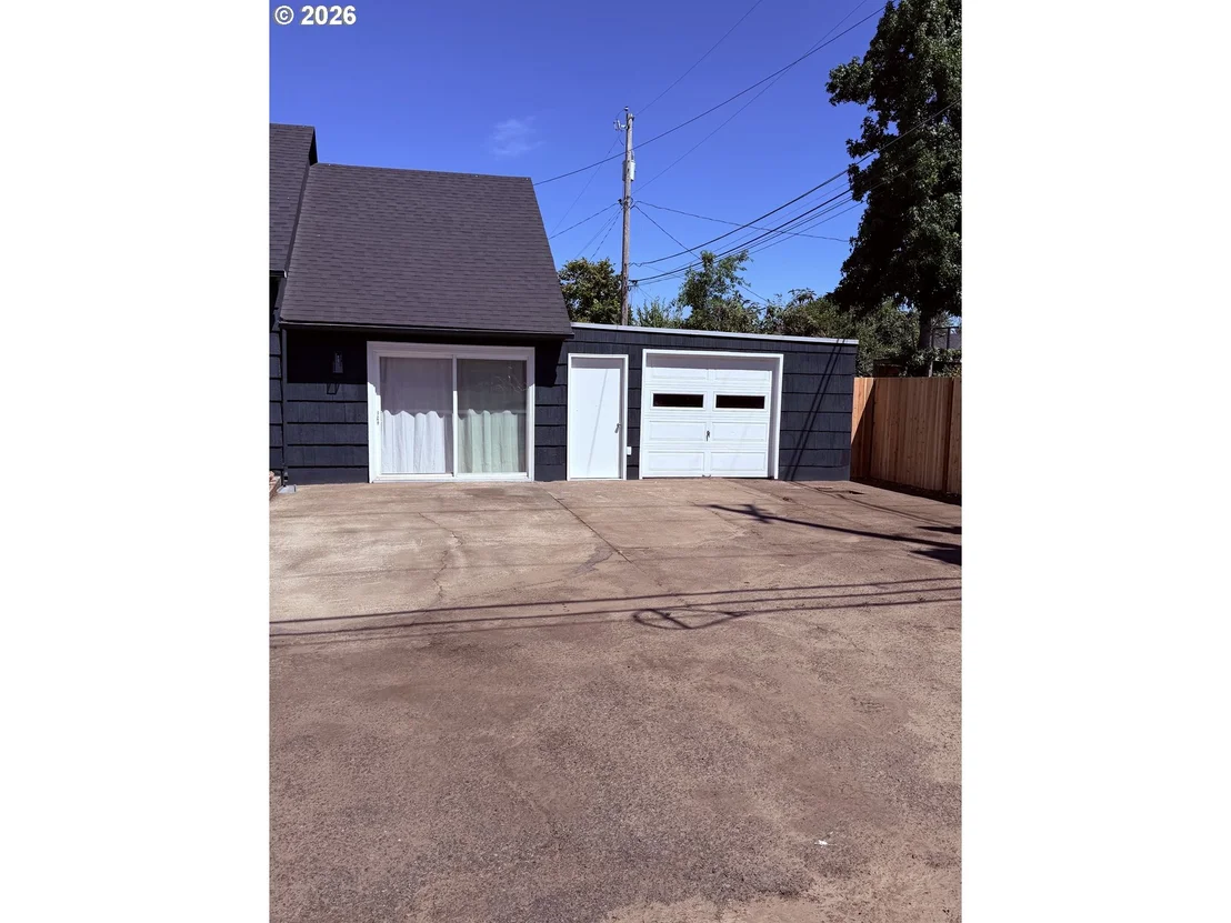 Photo of 775 HOWARD AVE
