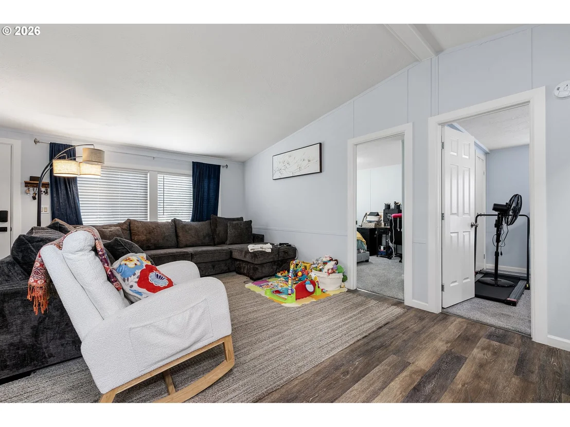 Photo of 518 SCOTTS GLEN DR