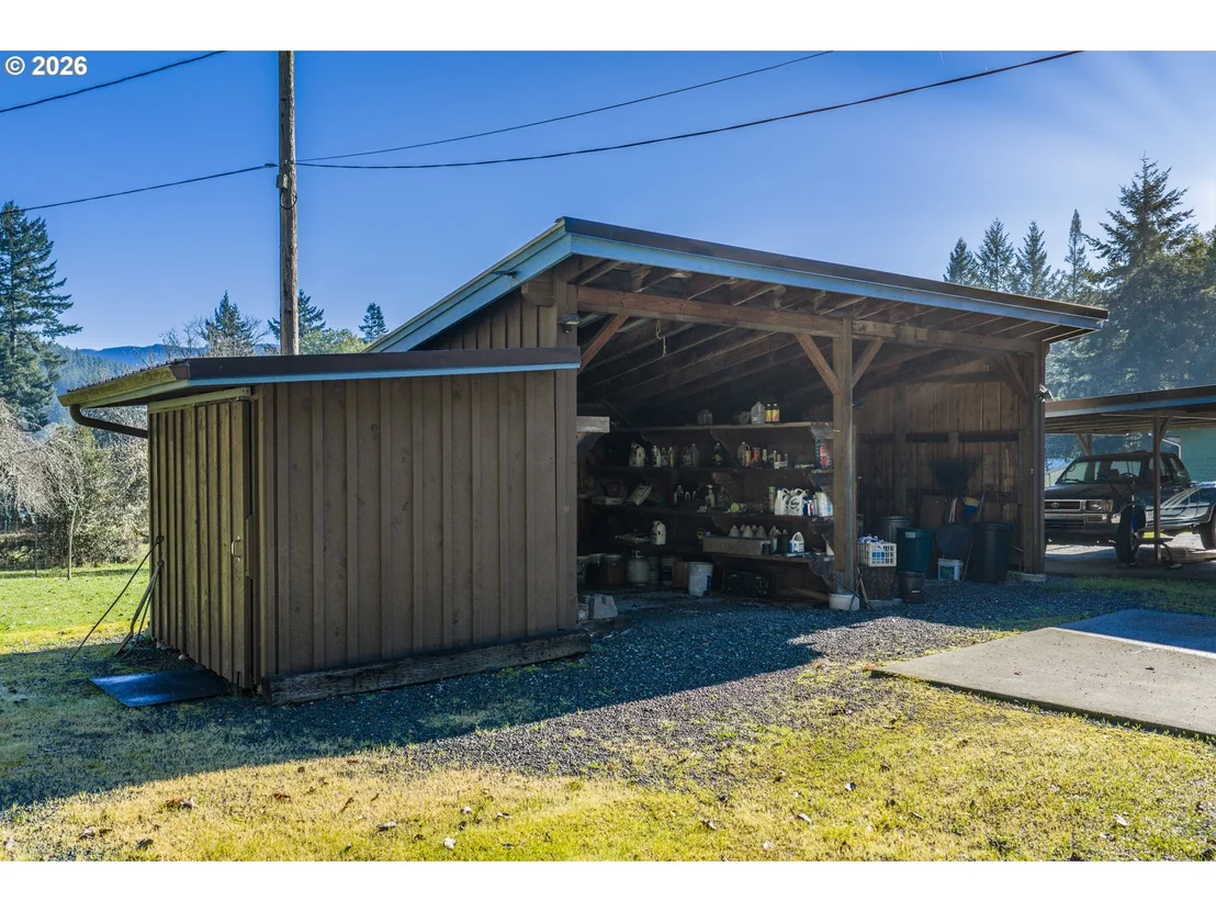 Photo of 711 H AVE