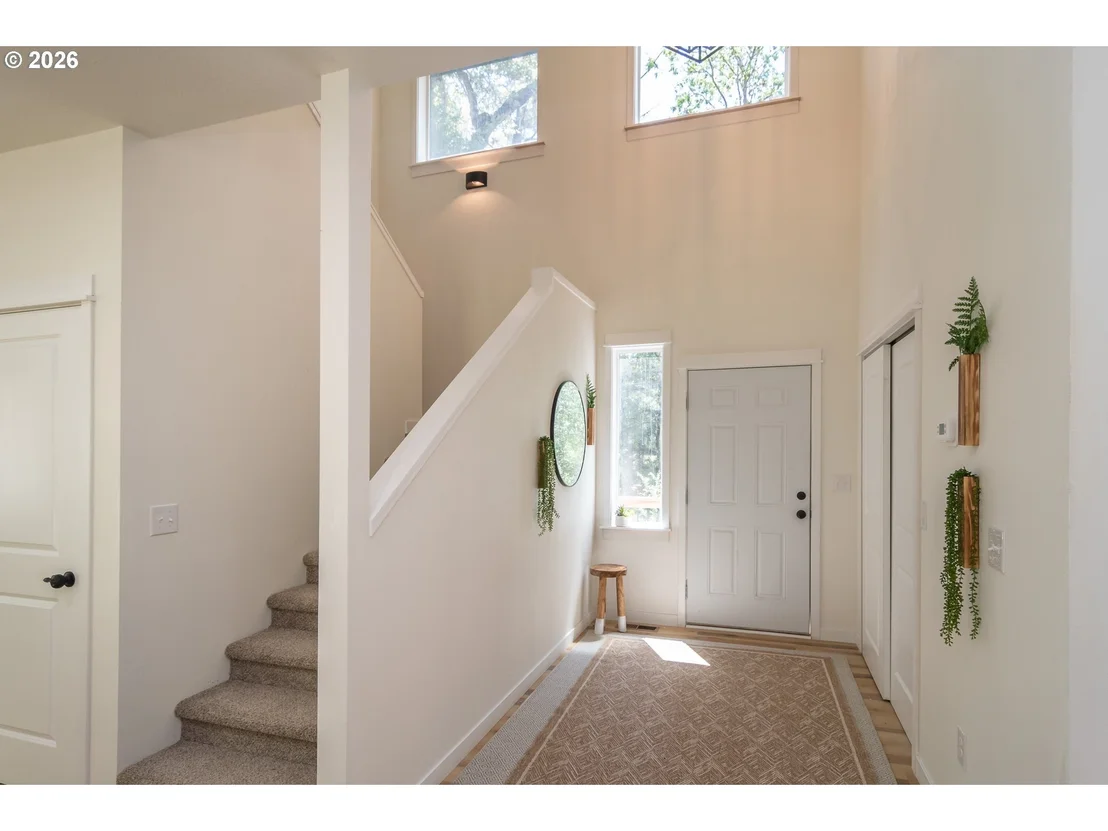 Photo of 492 TERRACE DR