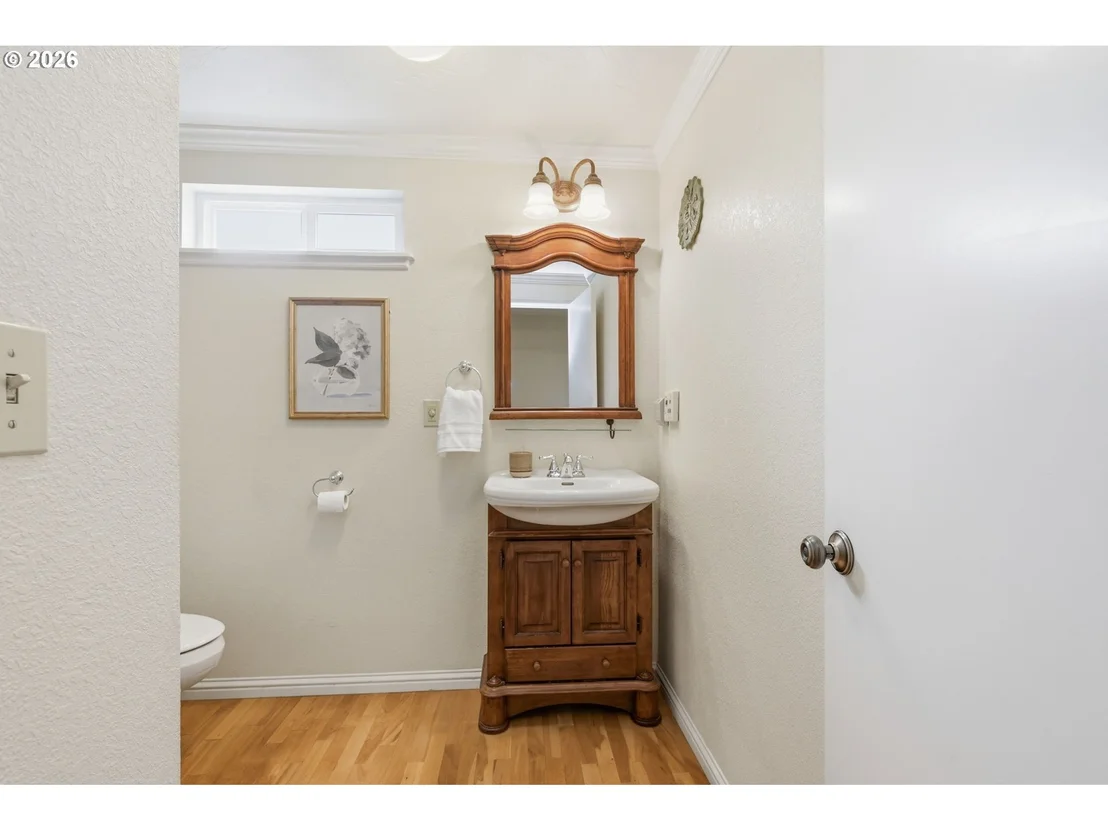 Photo of 394 CHERRY DR