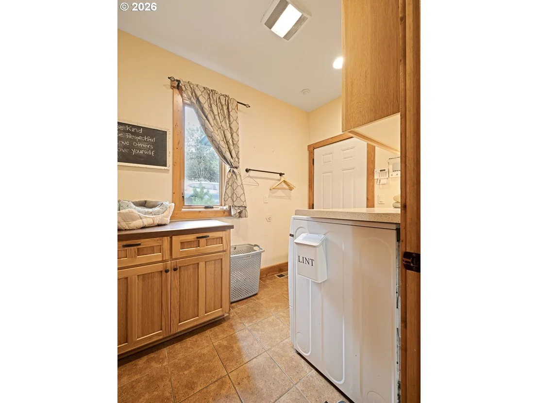 Photo of 4728 COOPERS HAWK RD