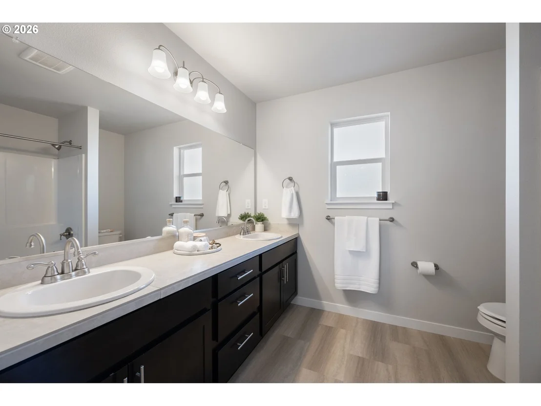 Photo of 2452 W 9TH AVE