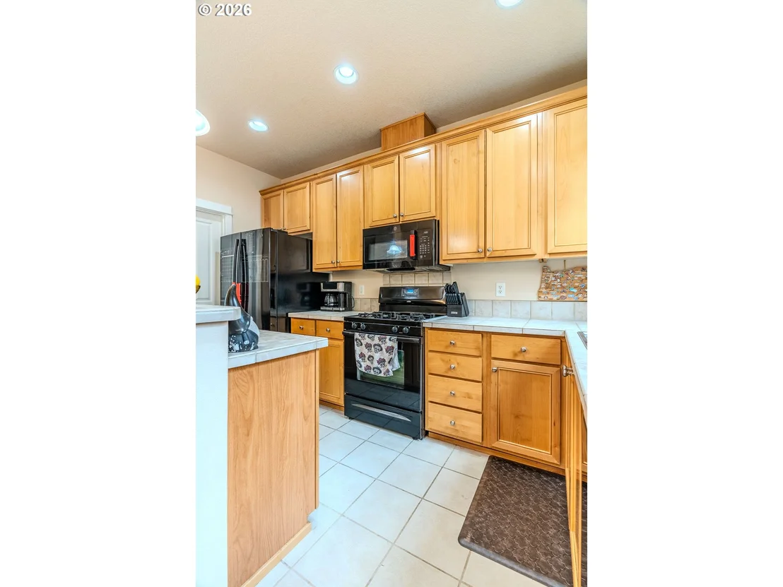 Photo of 866 NW COUNCIL DR