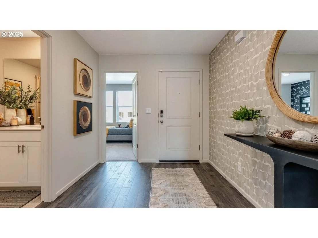 Photo of 4958 Elvis AVE NE