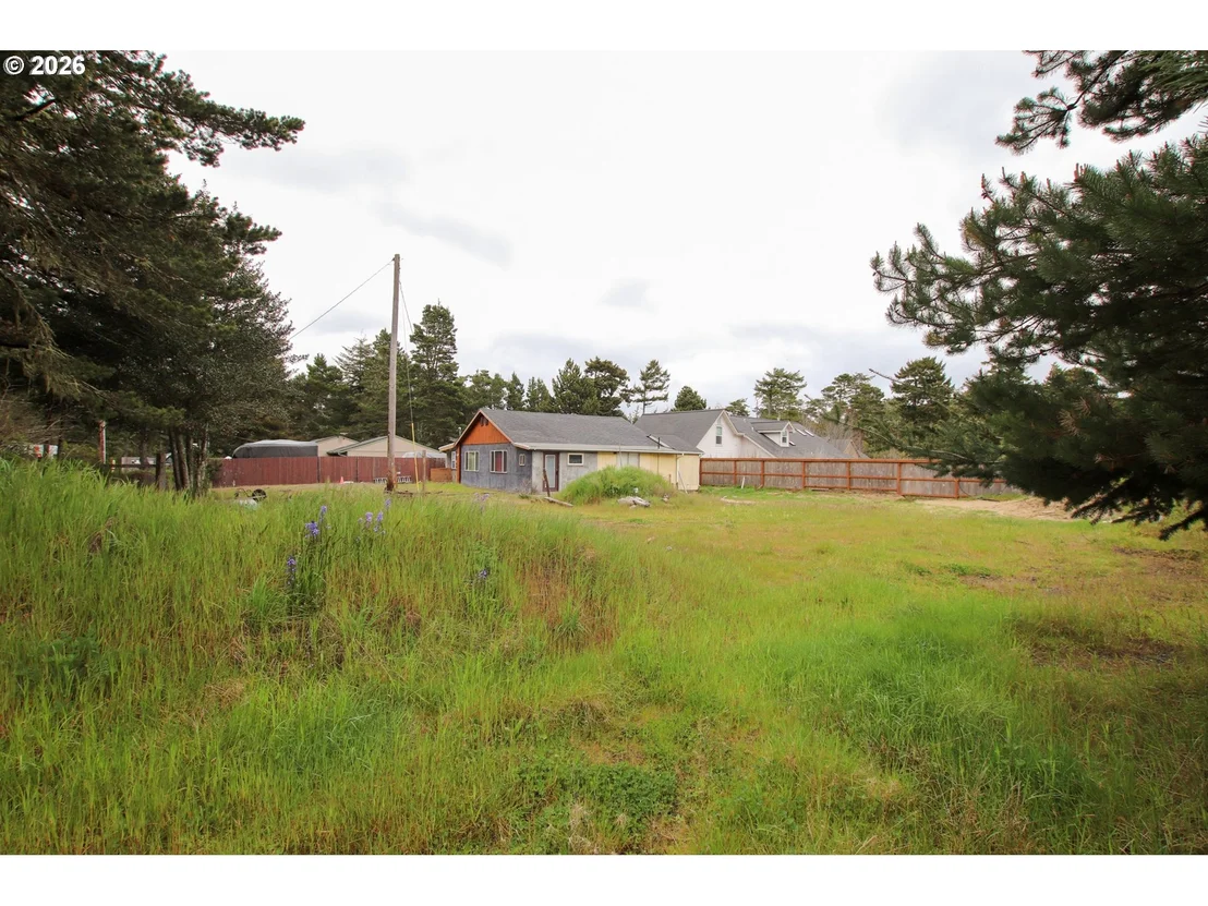 Photo of 1120 RHODODENDRON DR