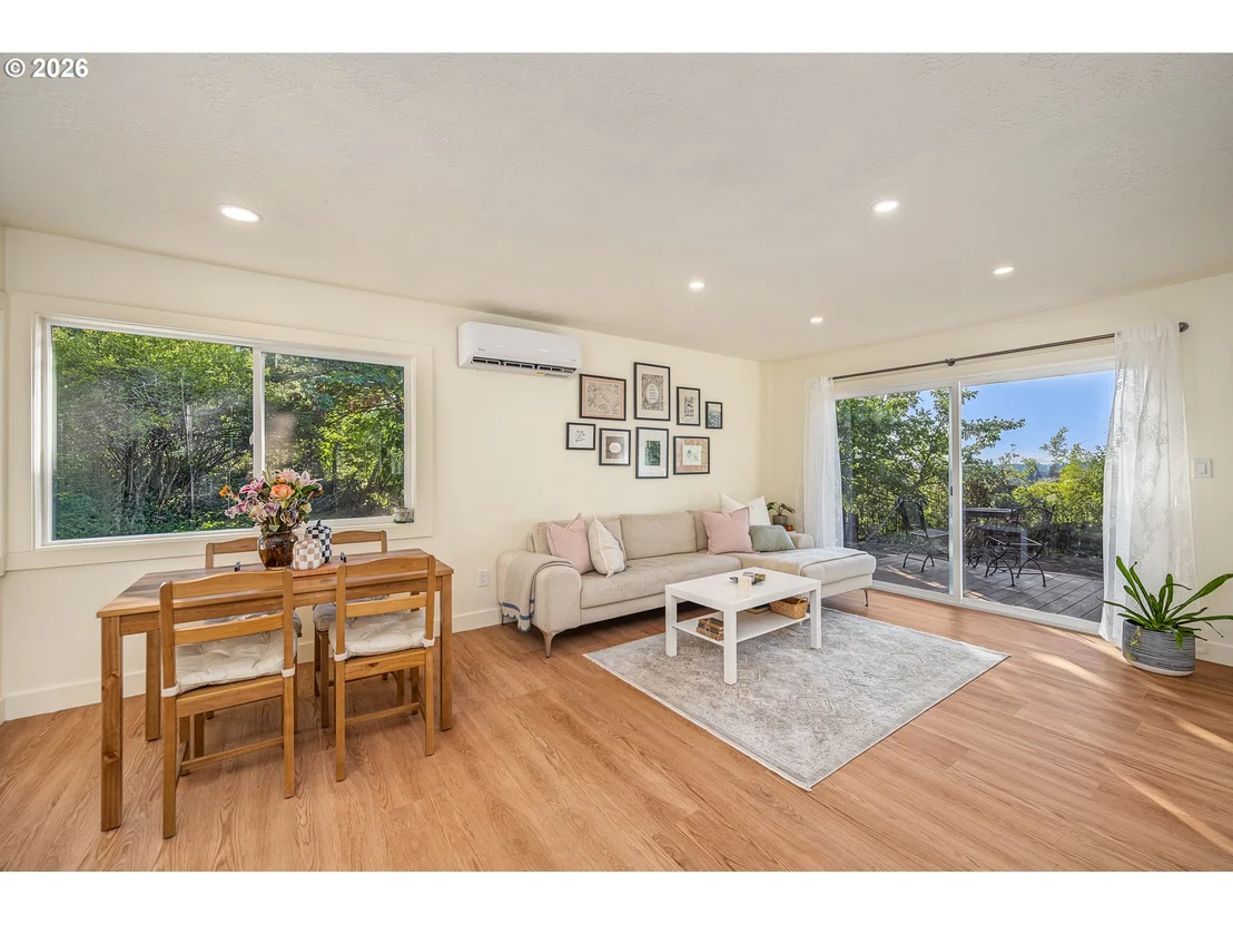 Photo of 452 S 4TH ST