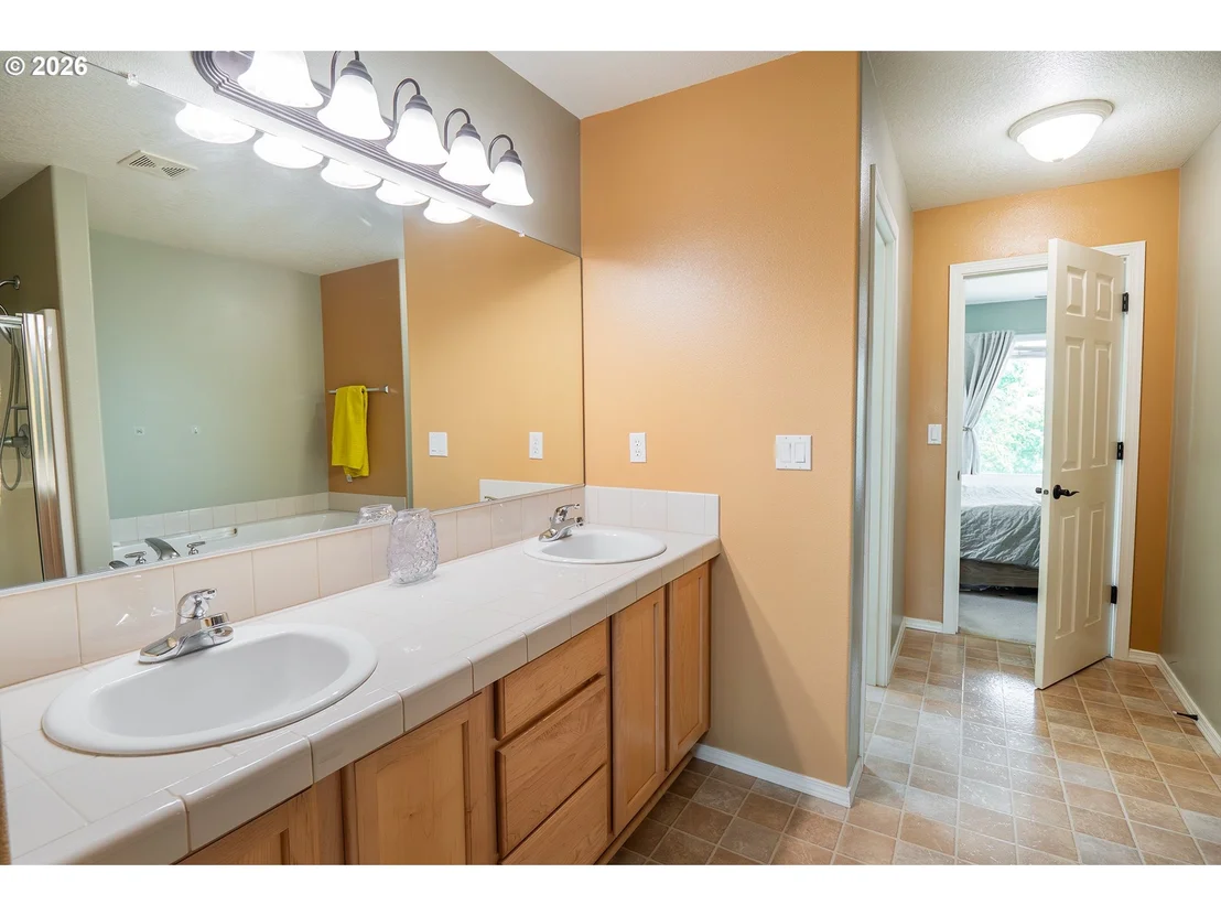 Photo of 1191 HEATHMAN DR