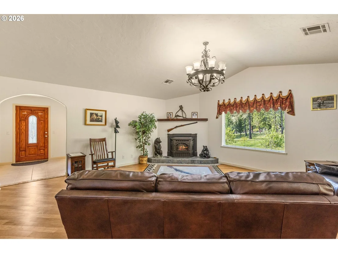 Photo of 757 ECHO DR