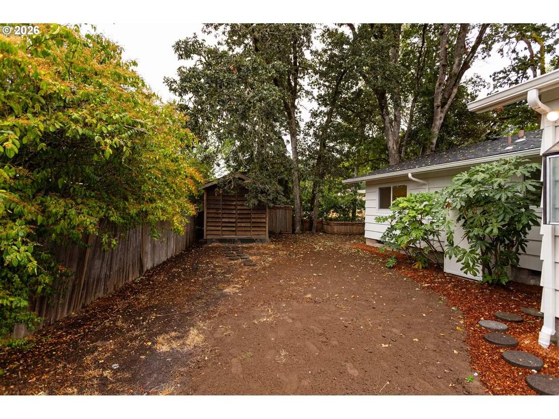Photo of 395 E 46TH AVE