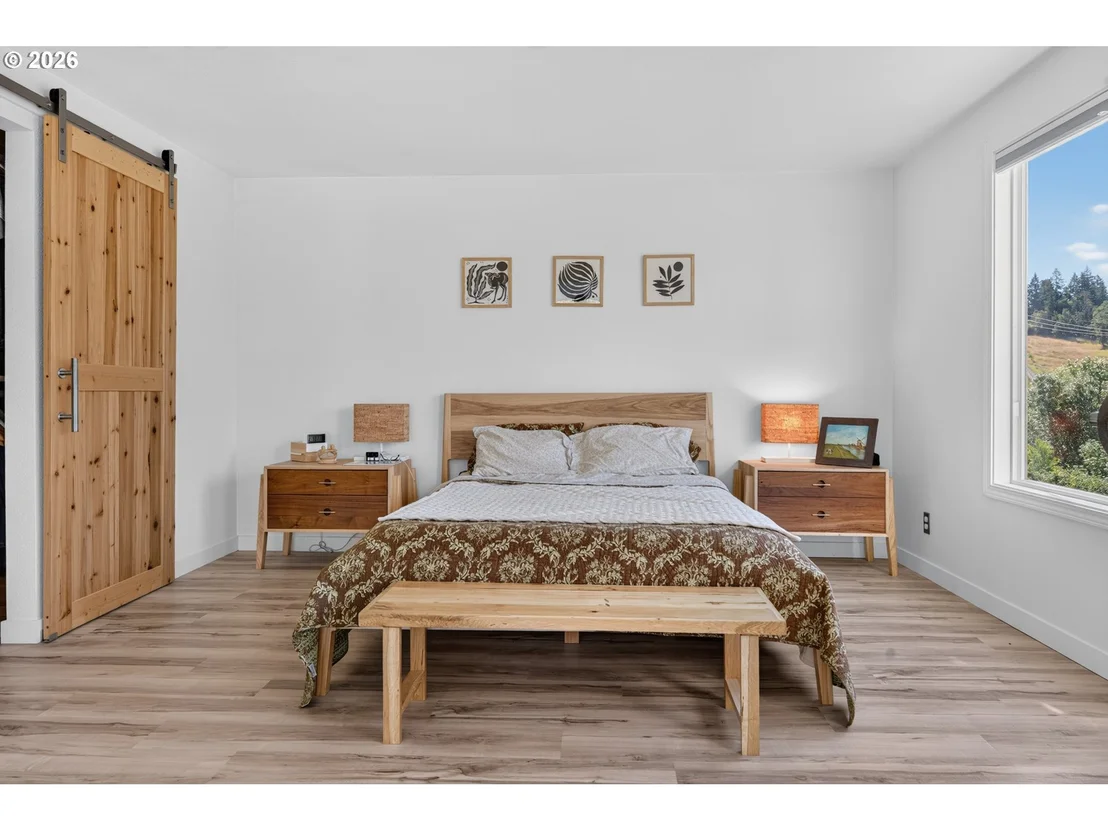 Photo of 207 W 52ND AVE