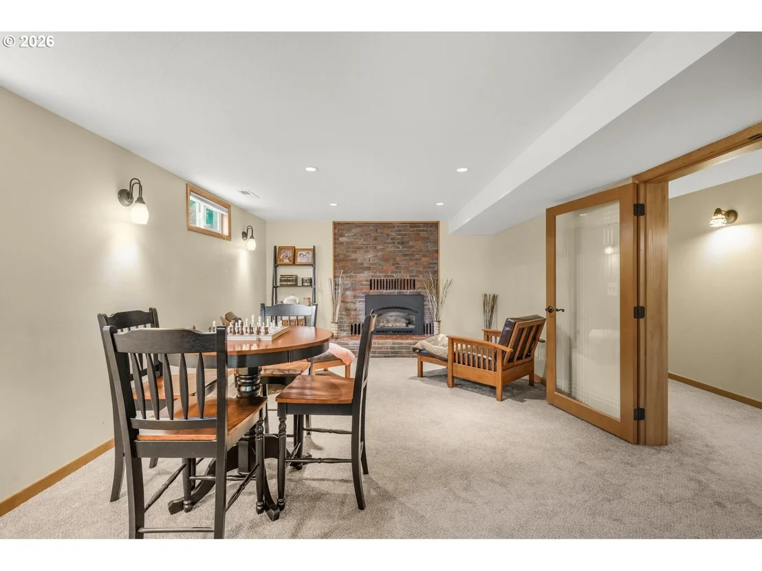 Photo of 230 PARK DR