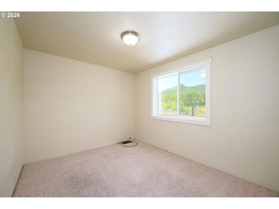 Photo of 356 SETHER AVE
