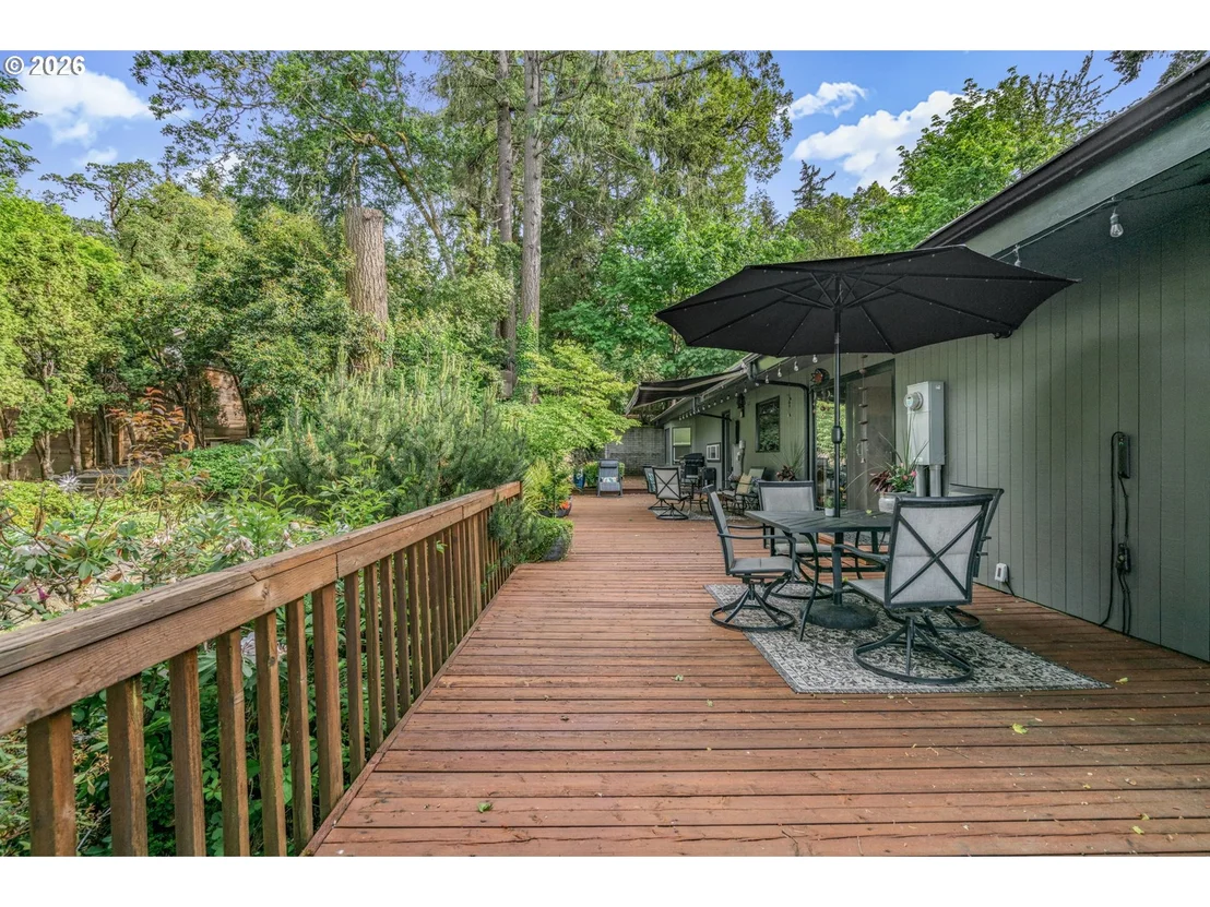 Photo of 2610 HIGHLAND OAKS DR