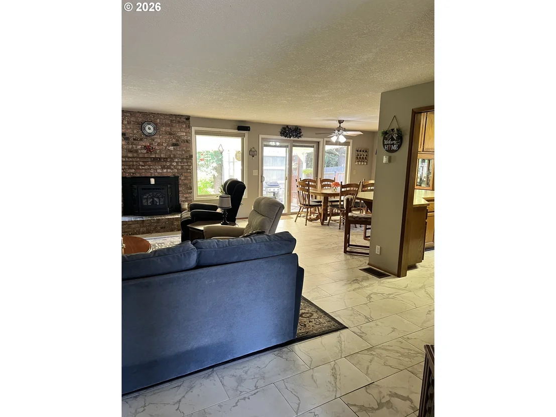 Photo of 1111 RISDEN PL
