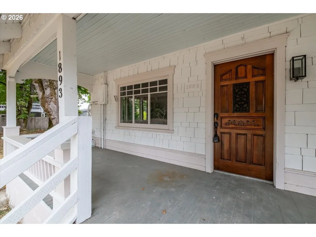 Photo of 1893 RIVER RD