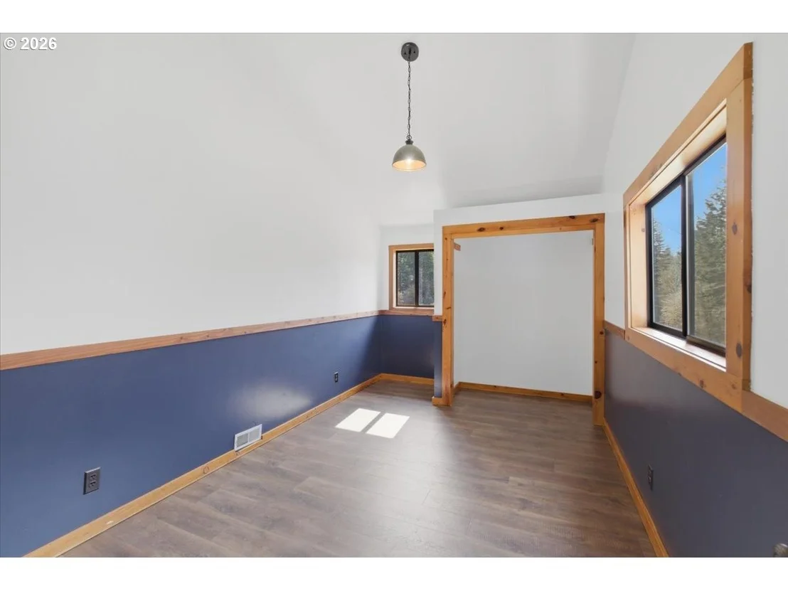 Photo of 40875 PEOPLES DR