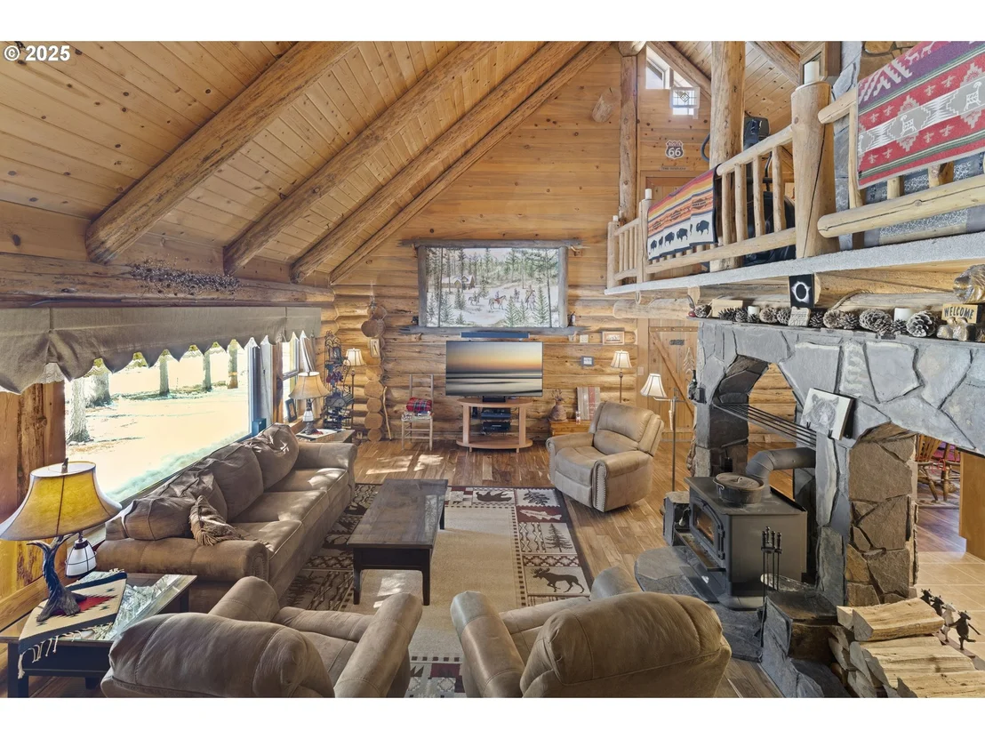 Photo of 140643 KAMLOOP LN