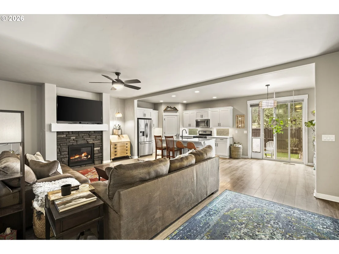 Photo of 60439 HEDGEWOOD LN