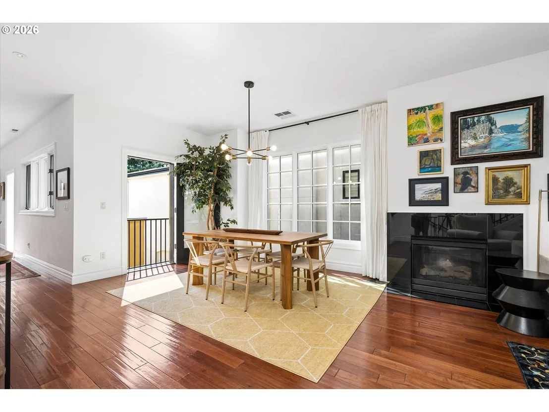 Photo of 2883 LORD BYRON PL