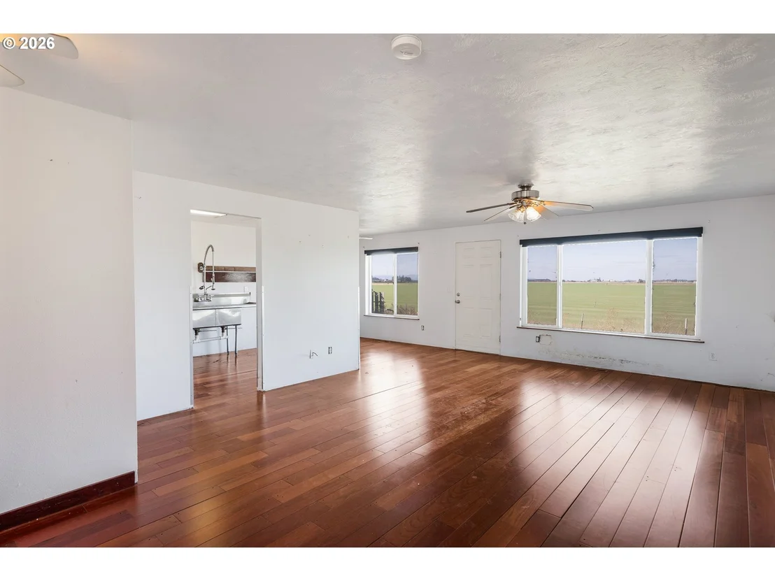 Photo of 668 EGRET AVE